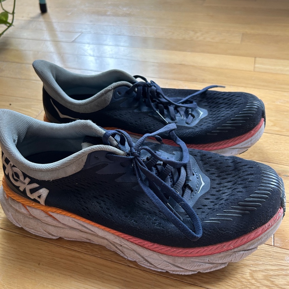 Hoka Wide Width Navy Blue Clifton 7’s